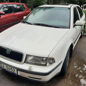 Škoda Octavia liftback 1.8 20v 92kW manuál