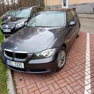BMW Ostatní sedan 318i manuál