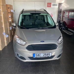 Ford Tourneo Courier 1.0 74kW manuál