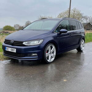 Volkswagen Touran kombi 5T1 110kW manuál