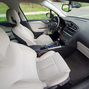 Citroën C4 hatchback Exclusive 1.6 88kW manuál
