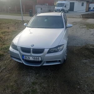 BMW 3 kombi e91 330XD 170kW manuál