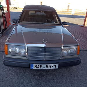 Mercedes-Benz 124 Pohřební manuál