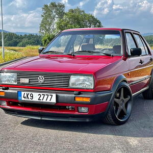 Volkswagen Jetta sedan GLi G60 118kW manuál