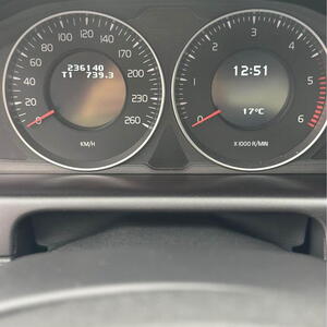 Volvo XC60 120kW manuál