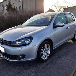 Volkswagen Golf hatchback 1.4 TSI manuál