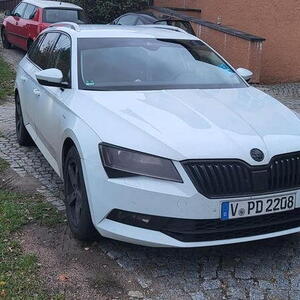 Škoda Superb kombi 2.0 Tdi 110kW manuál