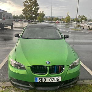BMW 3 sedan E92 320D 130kW automat