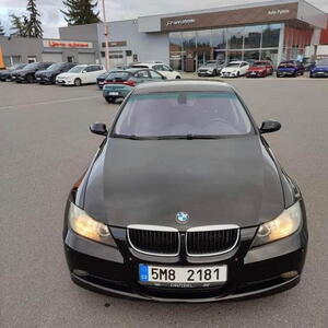 BMW 3 sedan E90 318d; 1.9 90kW manuál