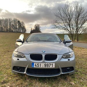 BMW 3 kupé 320i 125kW manuál