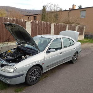 Renault Mégane sedan 1,6 benzín. manuál