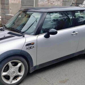Mini Cooper hatchback 1,6 benzín. manuál