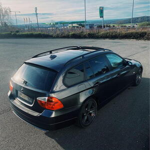 BMW 3 kombi 320i 125kW manuál