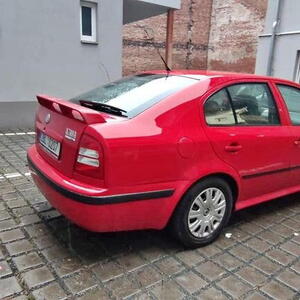 Škoda Octavia sedan 1.6 manuál