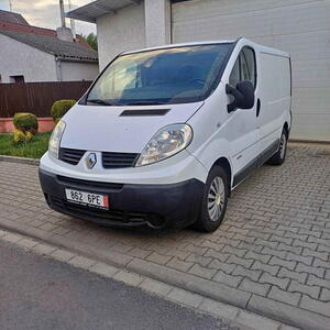 Renault Trafic 2.5 dci manuál