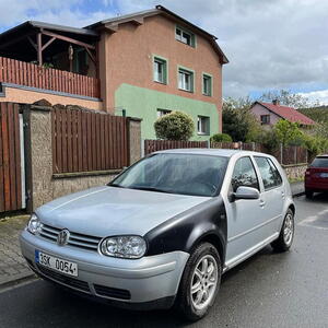 Volkswagen Golf hatchback 1,6 SR LPG+benzín manuál