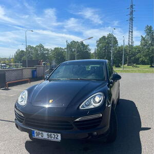 Porsche Cayenne 3.0 TDI.    180 kw automat