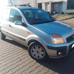 Ford Fusion hatchback 1.4 TDCi manuál
