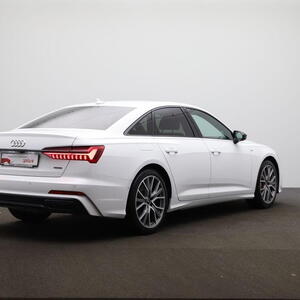 Audi A6 sedan Audi A6 55 TFSI e Sport quattro Navi LED B&O S lin 270kW automat