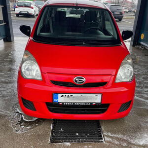 Daihatsu Cuore manuál