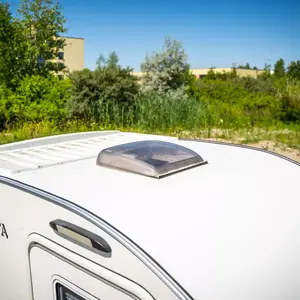Caretta karavan 1500 - bílá, POUZE BRNO