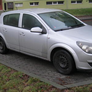 Opel Astra hatchback 1,6 Twinsport 77kW manuál
