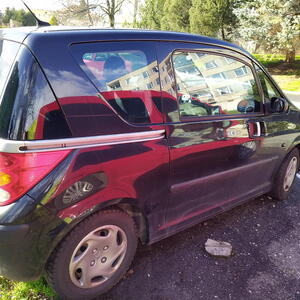 Peugeot 1007 hatchback 1,4 nafta Hatchback manuál