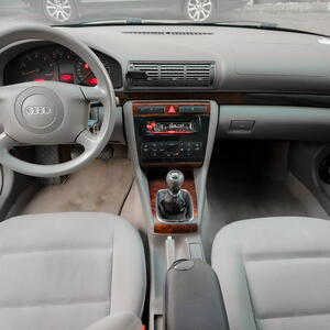 Audi A4 sedan 74kW manuál