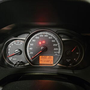 Toyota Yaris hatchback 1,0 VVTi 51kW manuál