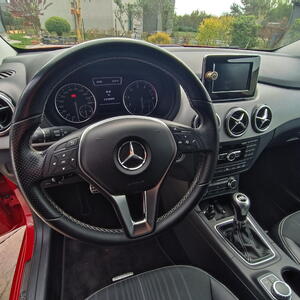Mercedes-Benz třída B kombi W246 1,6 benzín 90kW. manuál
