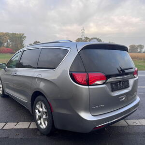 Chrysler Pacifica MPV 3,6 RU Panorama Limited 2020 212kW automat