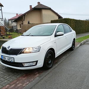 Škoda Rapid liftback 1.6 TDI 2 sady kol 66kW manuál