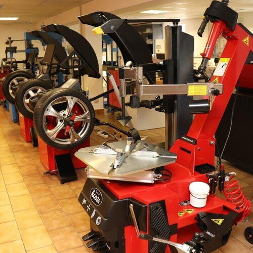 Technology - garage - vybavení