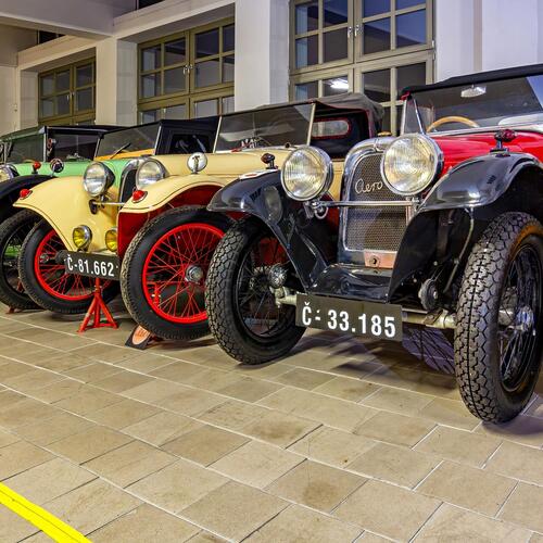 Expozice historických vozů Aero