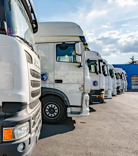 Řidič MKD na DAF XG | až 75.000 Kč | Parkování doma | Pomůžeme s exekucí
