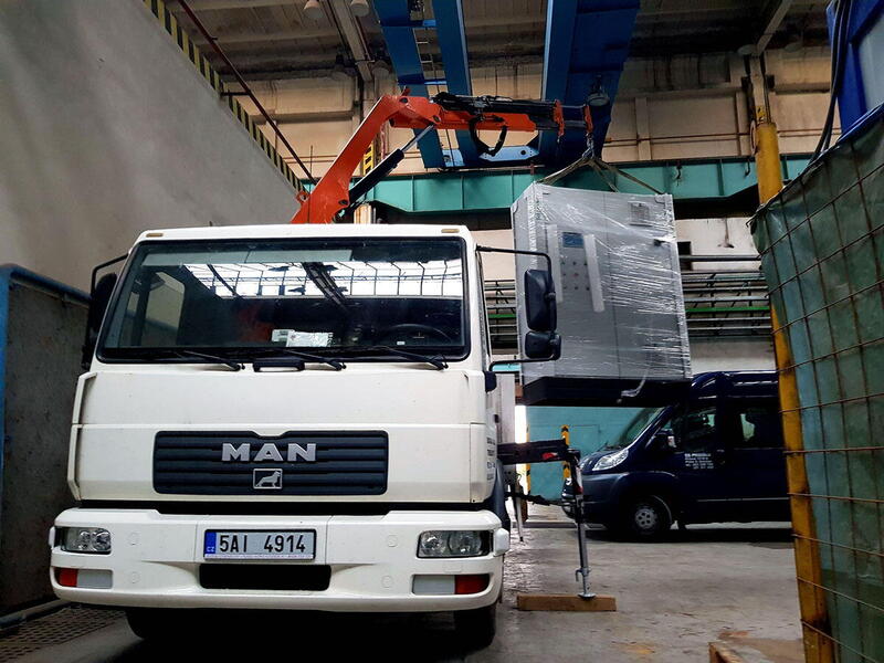 Řidič sk. C s hydraulickou rukou | Práce bez stereotypu a mzda až 80 tisíc