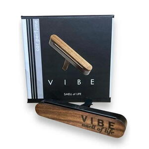 VIBE Bottled - dřevěná vůně do auta